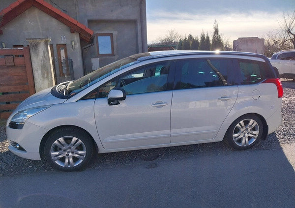 Peugeot 5008 cena 11500 przebieg: 209000, rok produkcji 2011 z Biała małe 466